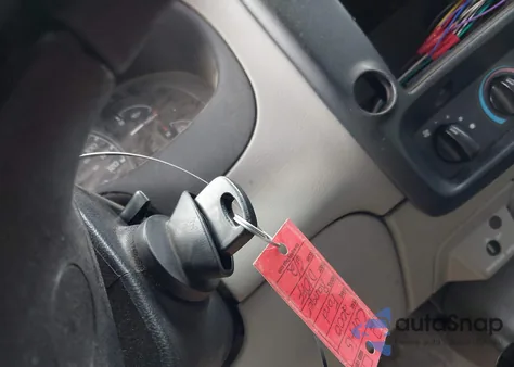 2000 Ford Ranger Xl/Xlt from USA, damaged, VIN 1FTYR10V0YTA11066